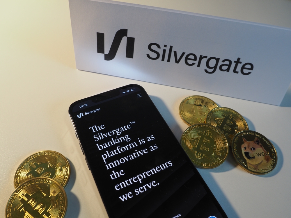 Fed Board Ends Enforcement Action Against Silvergate Bank as Revolut Lands UK License